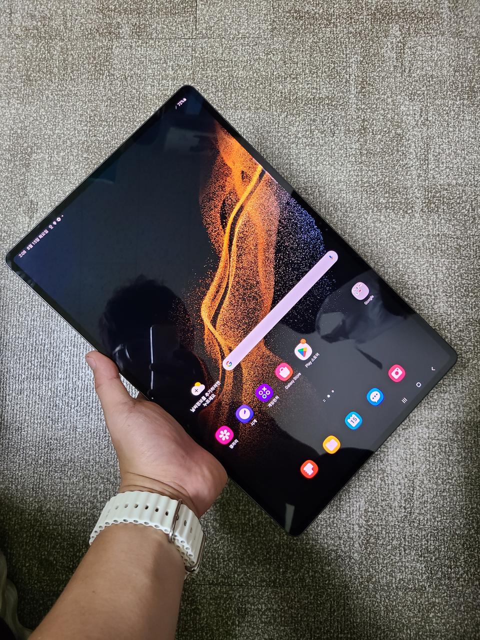 갤럭시탭 S8울트라 128G 블랙 WIFI 상태SSS 일주일사용 95만