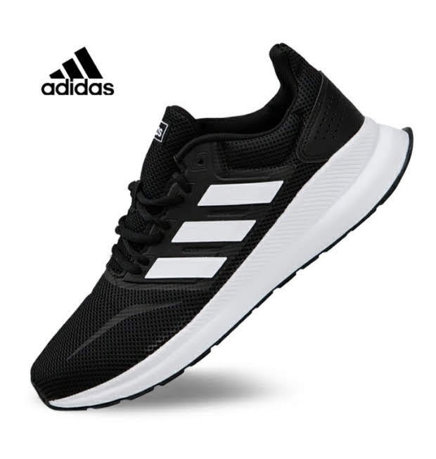 아디다스  런닝화