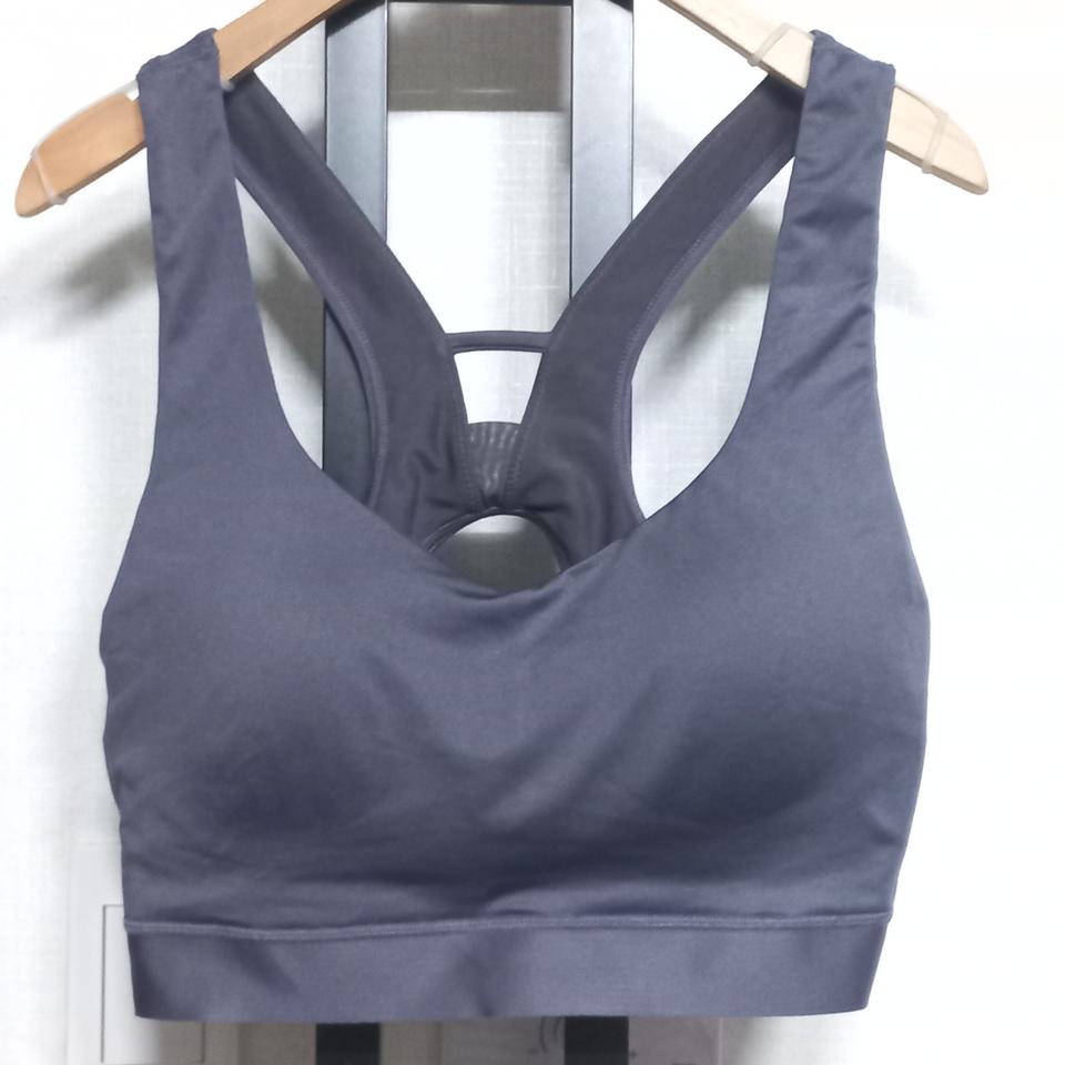 스포츠웨어 상의