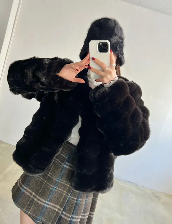 물결 페이크퍼 자켓