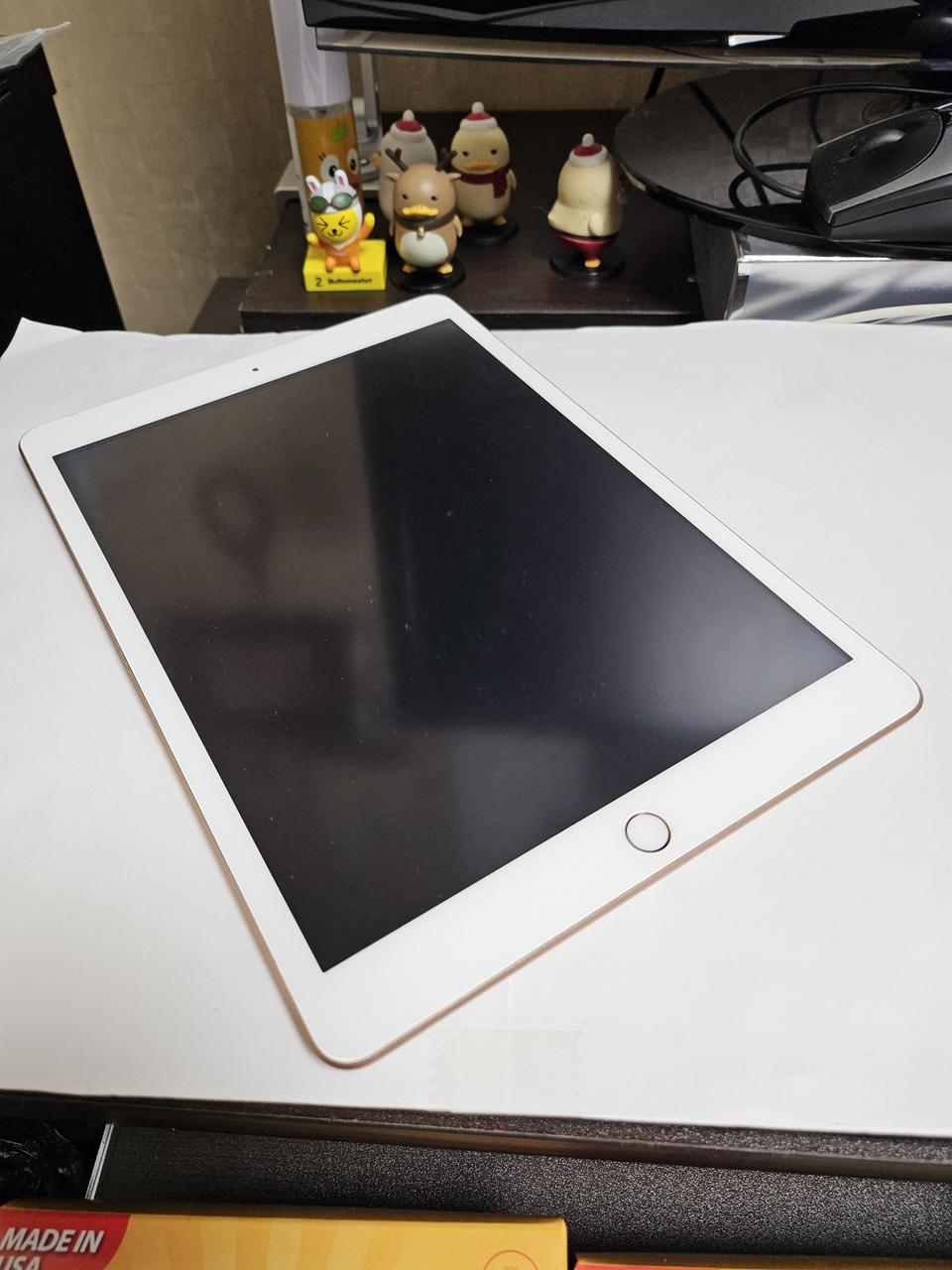아이패드 7세대 32기가 wifi 팔아요
