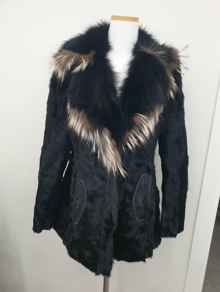 크로커다일 폭스털 블랙코트 사이즈95(66)