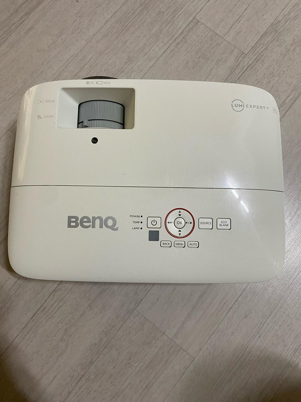 벤큐 TH671ST 3000안시 Full-HD 단초점 DLP 프로젝터