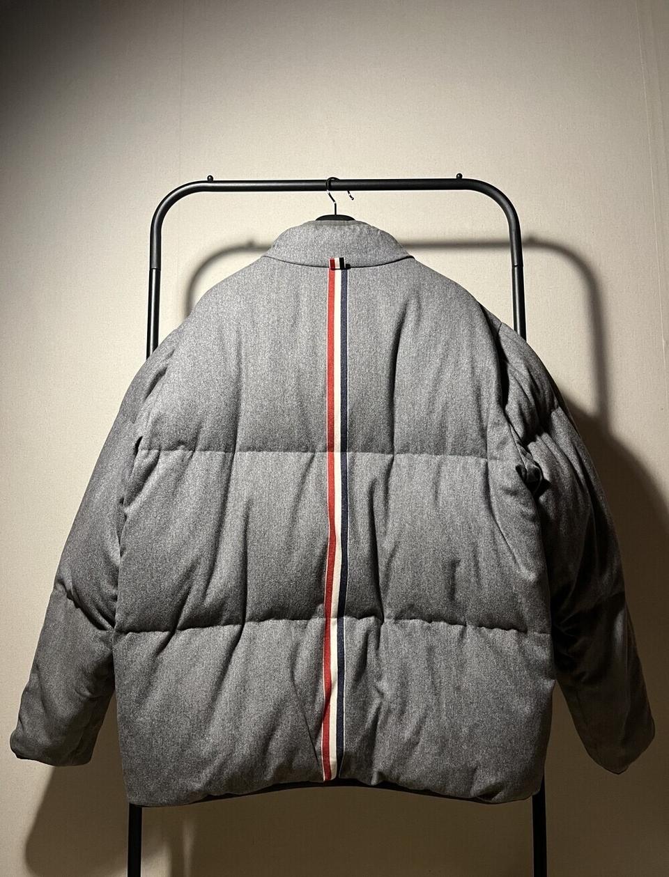 [5/국내유일/새상품급] 톰브라운 리버서블 백삼선 양면 패딩