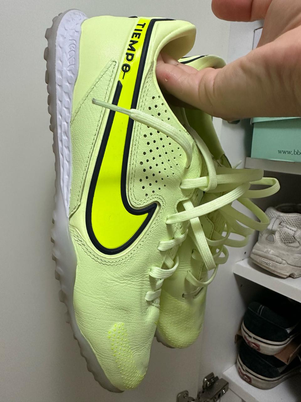 나이키 티엠포 레전드 9 프로 TF  260mm 1회 착용