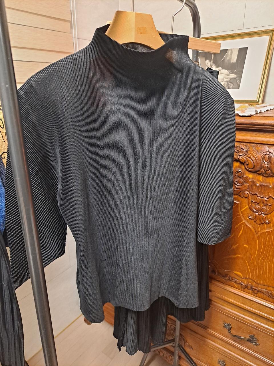 정품 플리츠플리즈 미스트 하이넥 (5부 소매)