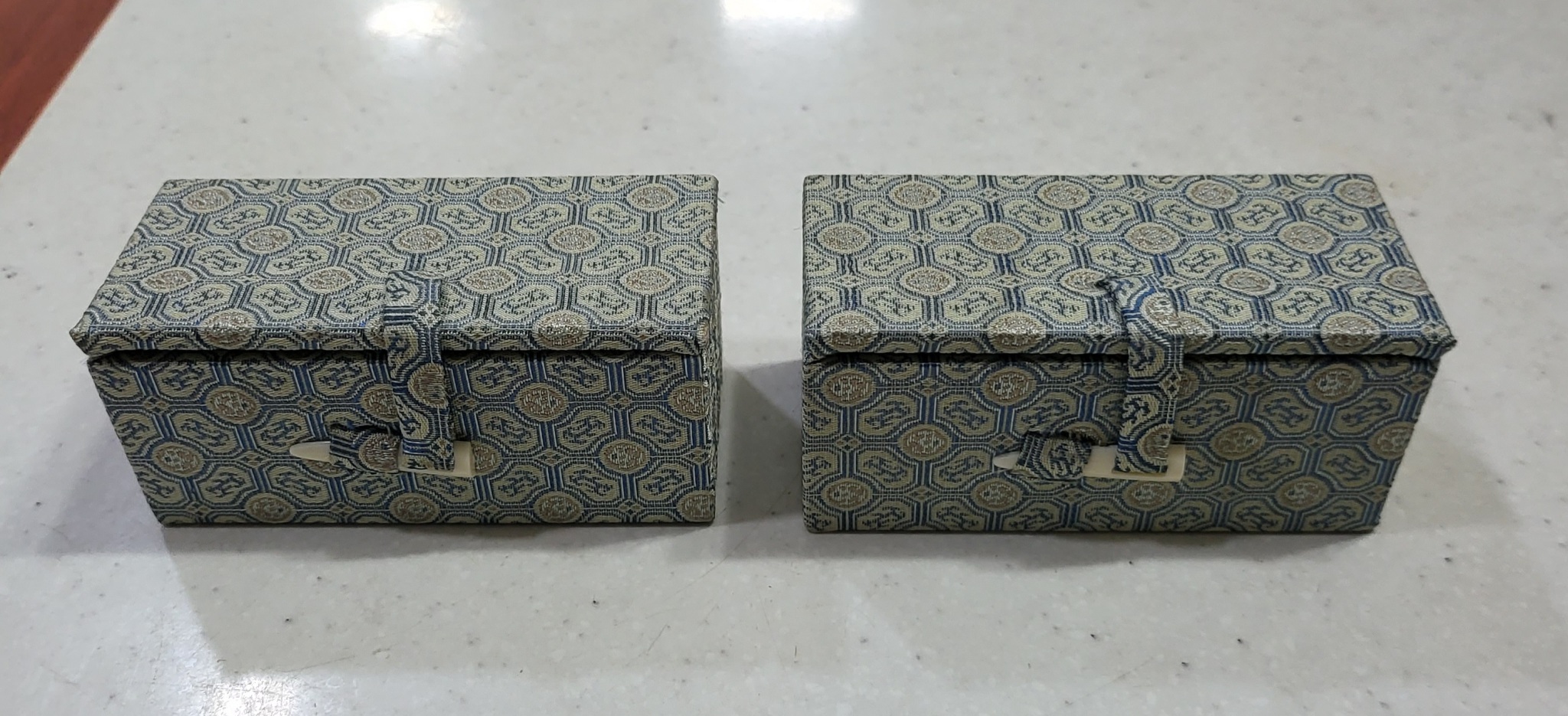 일본 도장 보관함.가로 9센티 세로4.5센티 나옵니다.