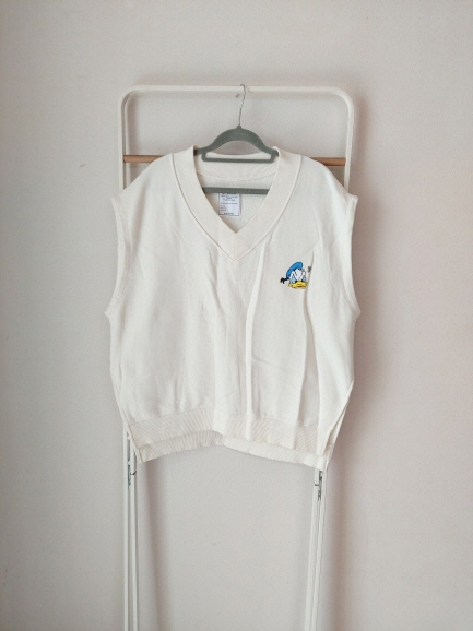 도날드 덕 브이조끼