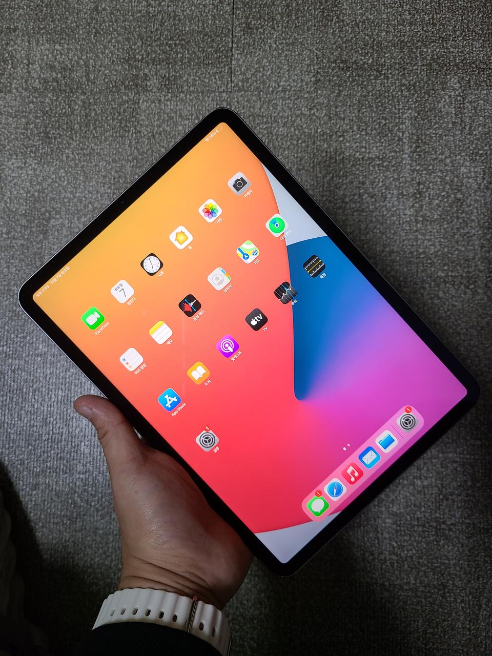 아이패드 프로4세대 256G 블랙 11 WIFI 상태굿 88% 72만