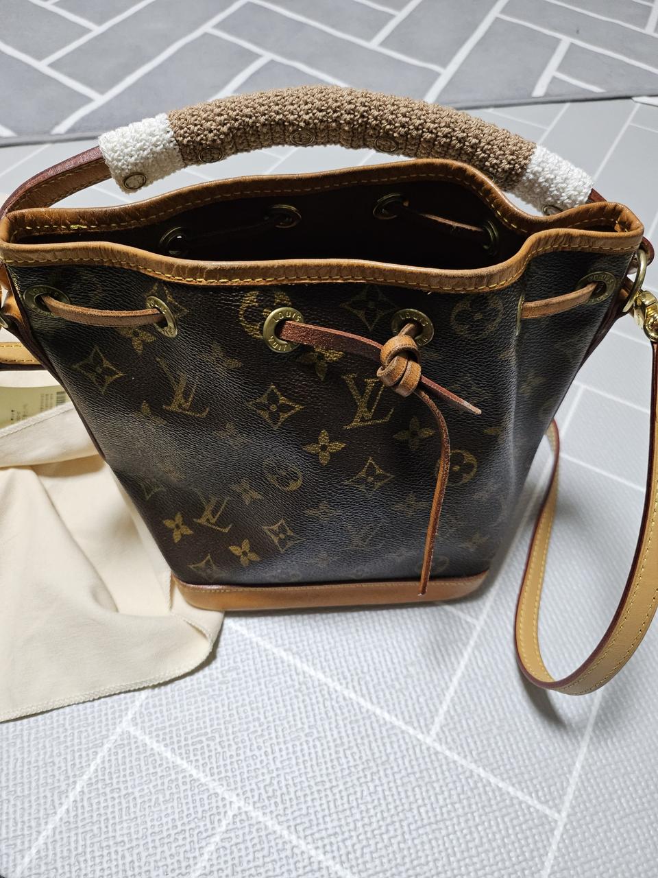 루이비통 버킷백