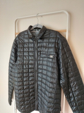 노스페이스 퀄팅 셔츠. 점퍼