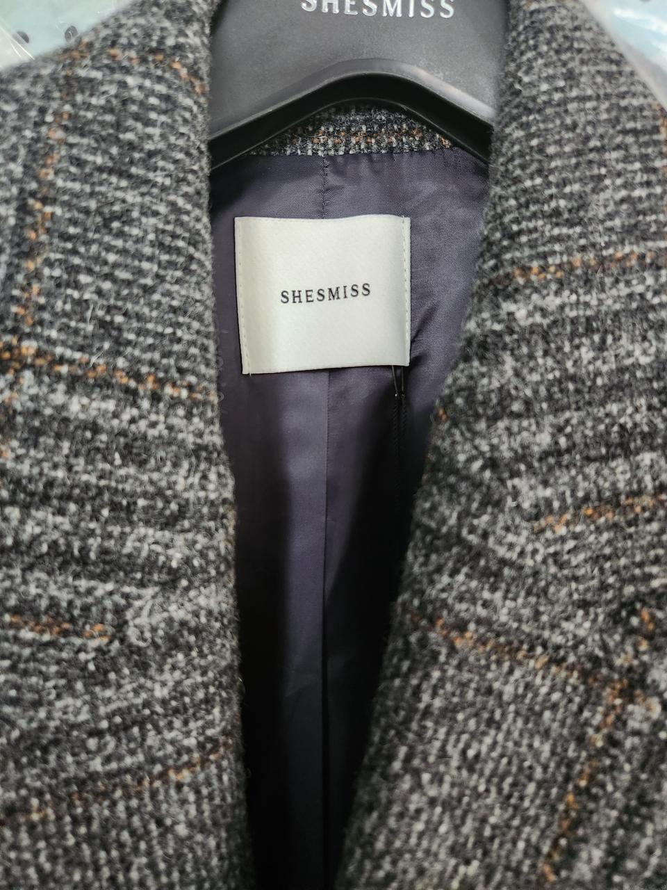 새상품 쉬즈미스 66사이즈 울100코트