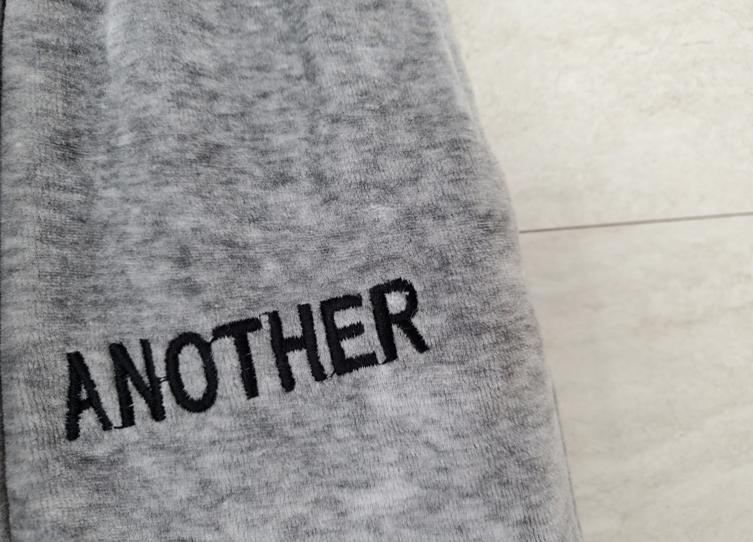 [♡BIG SALE♡]ANOTHER" 벨로아 힙 조거 팬츠[그레이]