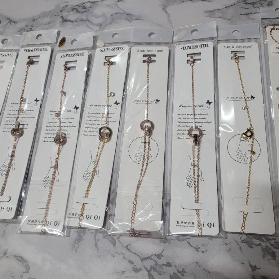 써지컬 스틸 팔찌 여러개