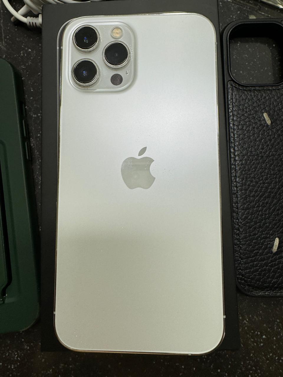 아이폰 12프로맥스 128기가 화이트 팝니다
