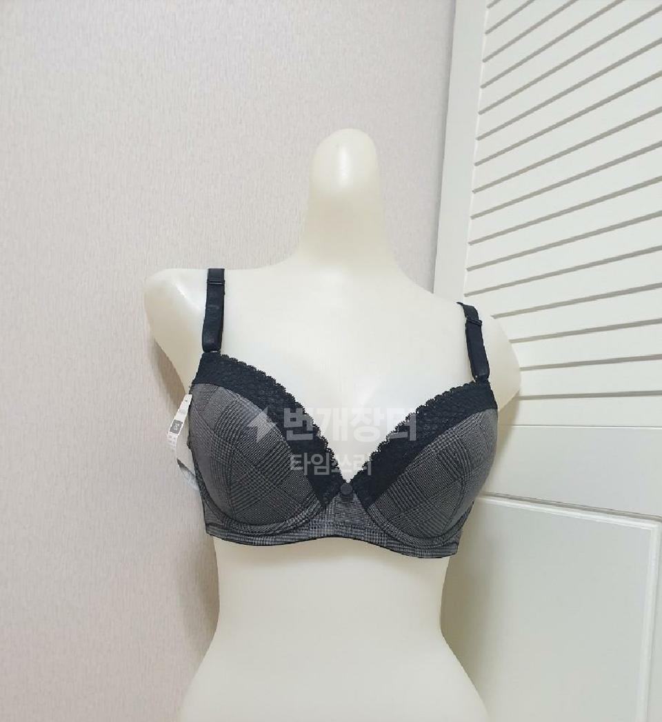 비비안 판도라  와이어 브라 75C