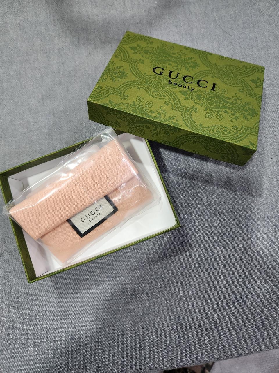 정품 구찌 빗 파우치 입니다