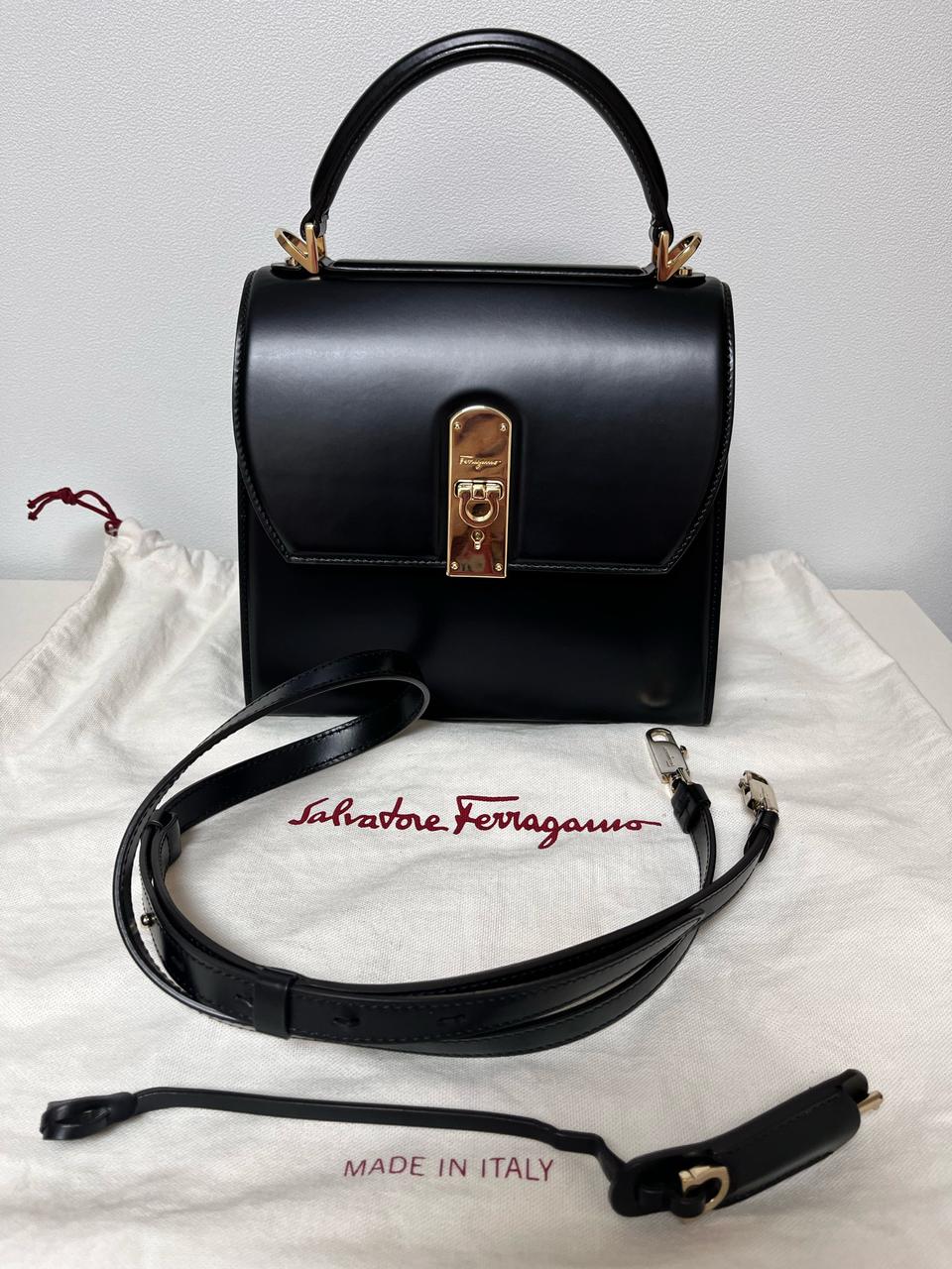 페라가모 박시즈 스몰