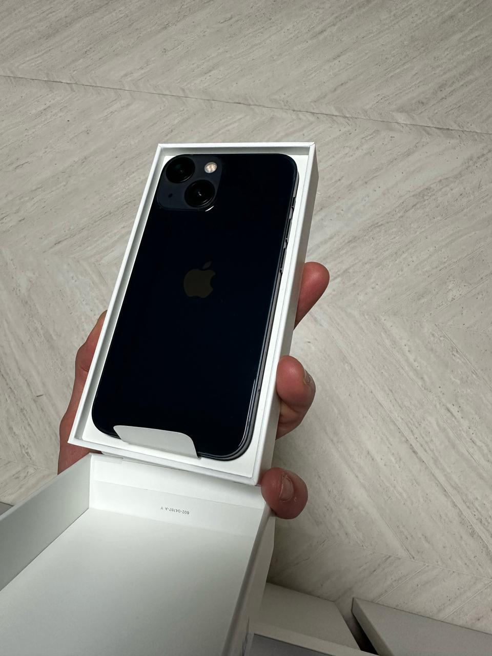 아이폰13미니 128기가 단순개봉 65만원에 팝니다