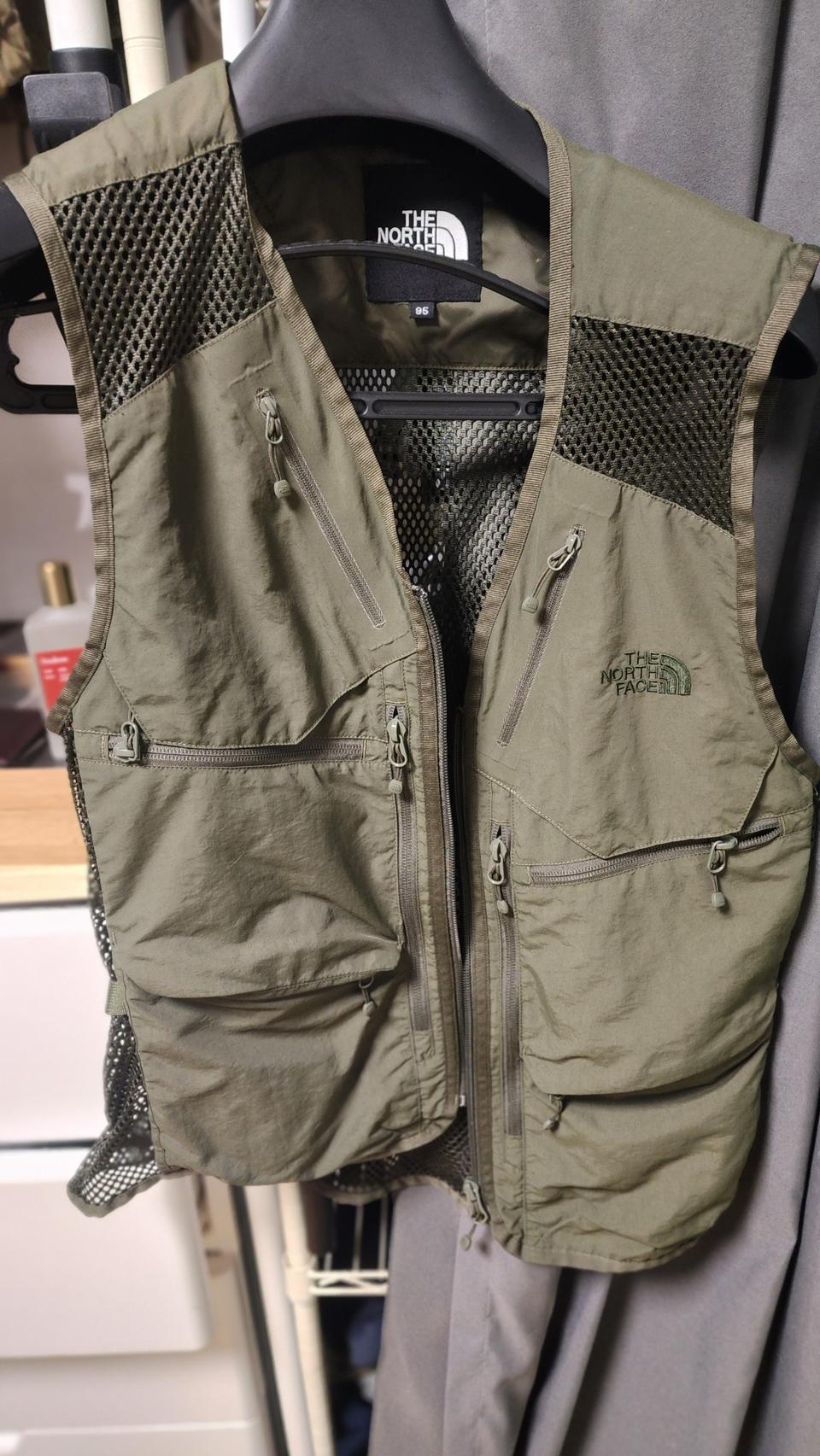 노스페이스 낚시 등산 캠핑 조끼