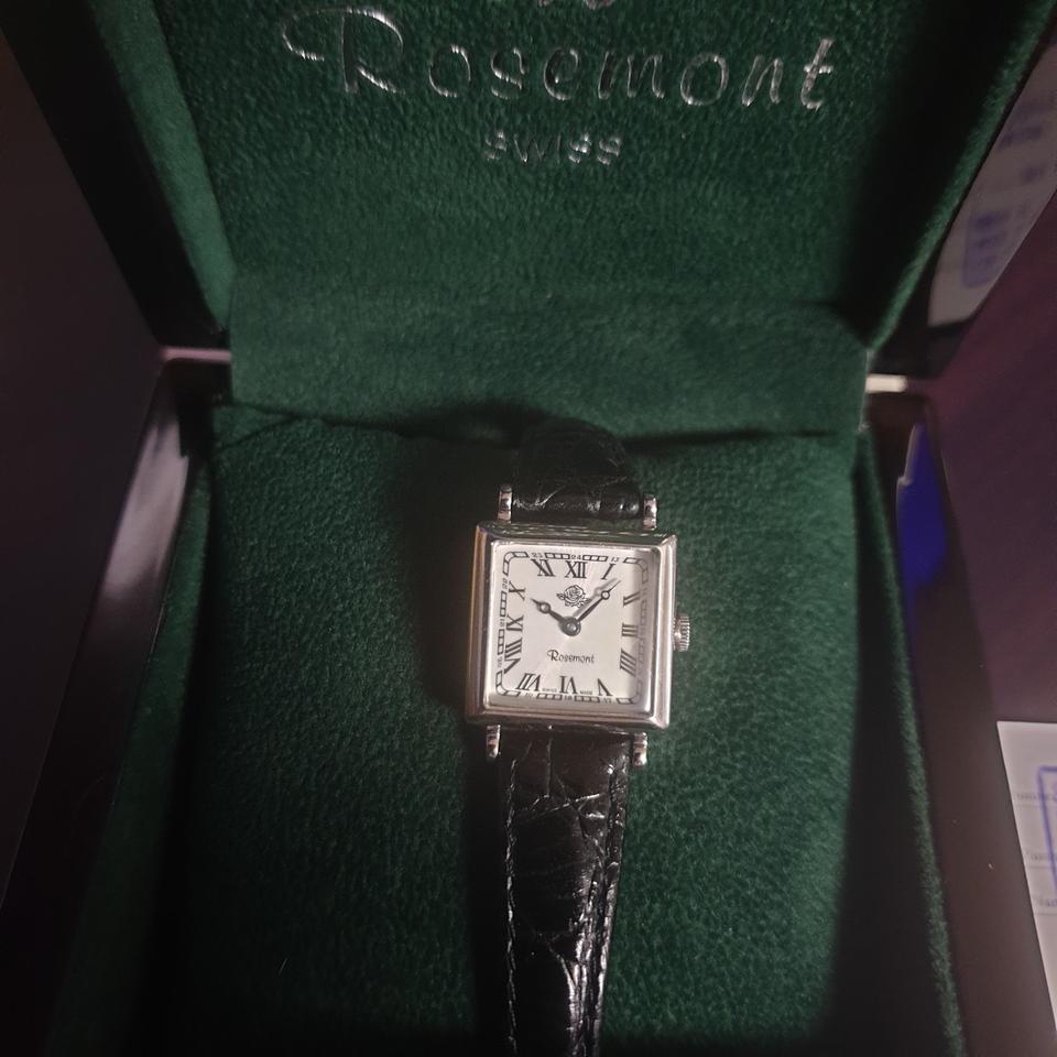 구입가26만원 /로즈몽 여성시계/NS-011SWR-BK /중고A급