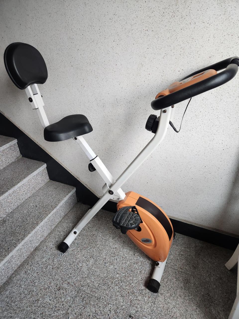 실내 자전거 운동기구