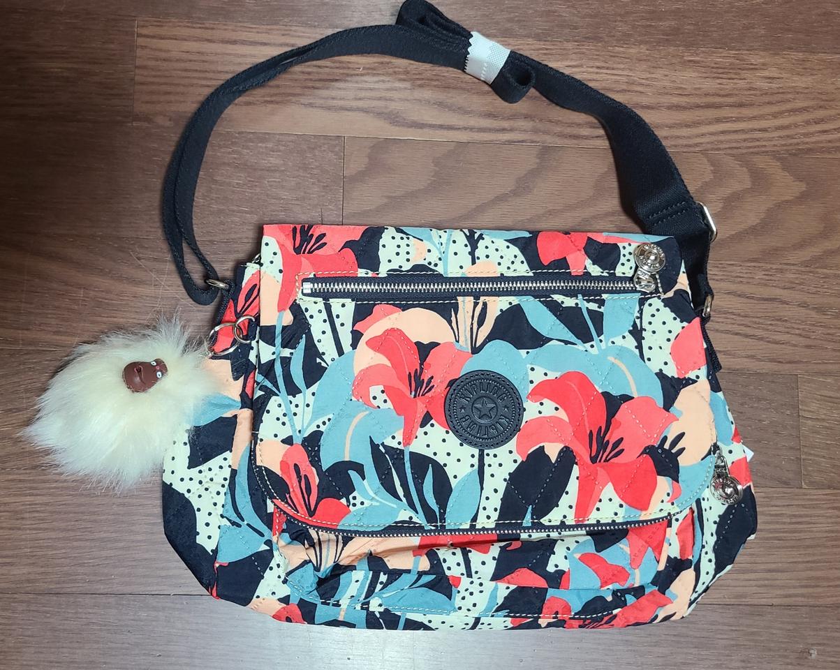 키플링 퀼팅 크로스백 새거