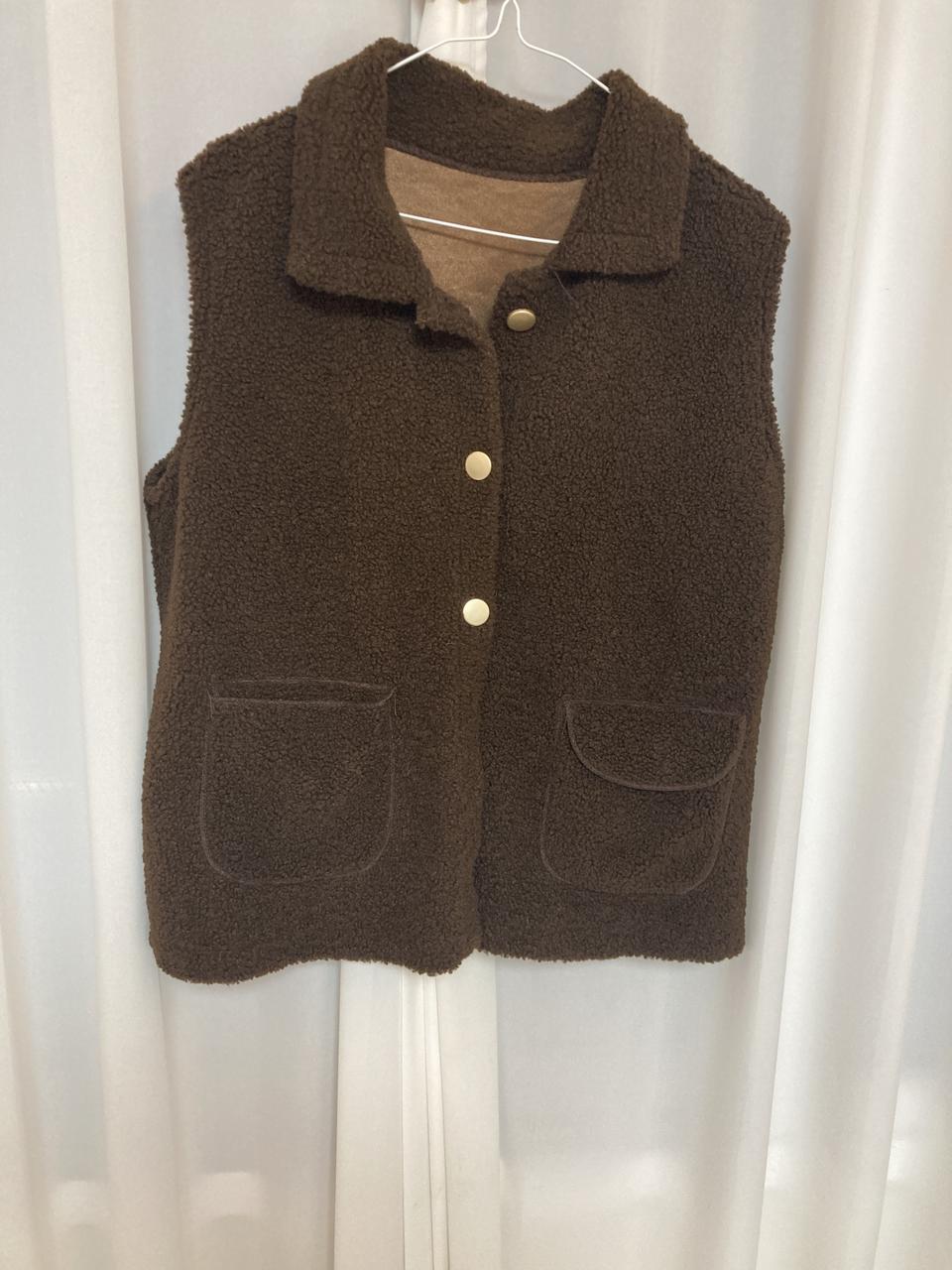 단추포인트 털조끼