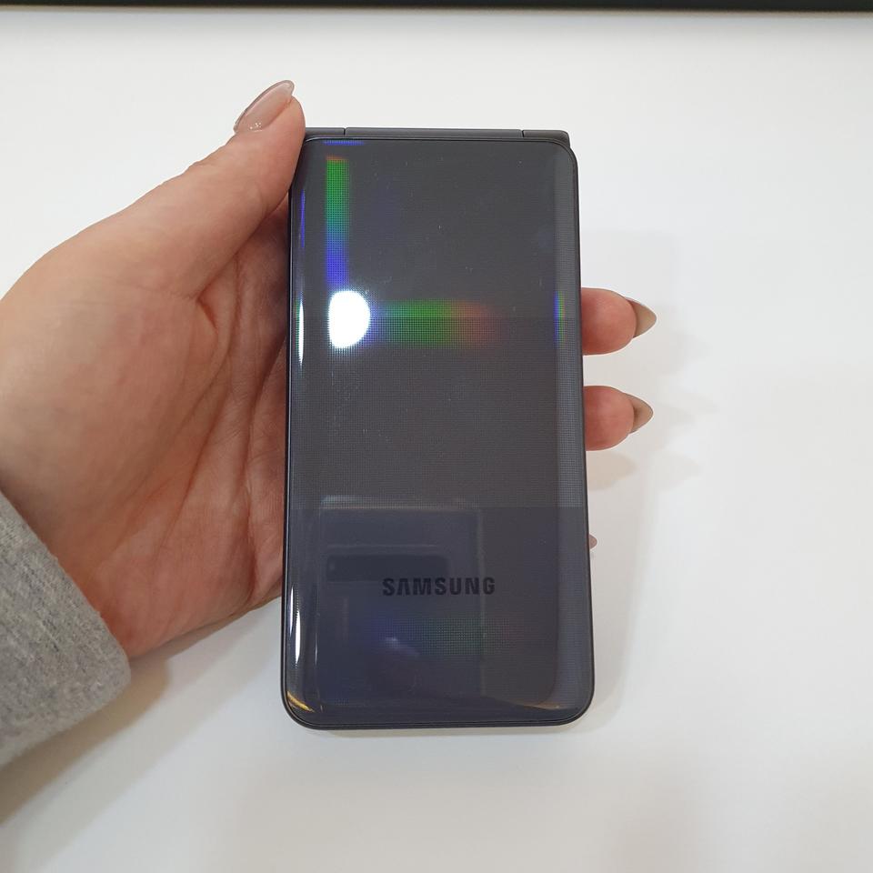 01464) 갤럭시 폴더2/G160 블랙 SKT 16GB B+급 무잔상