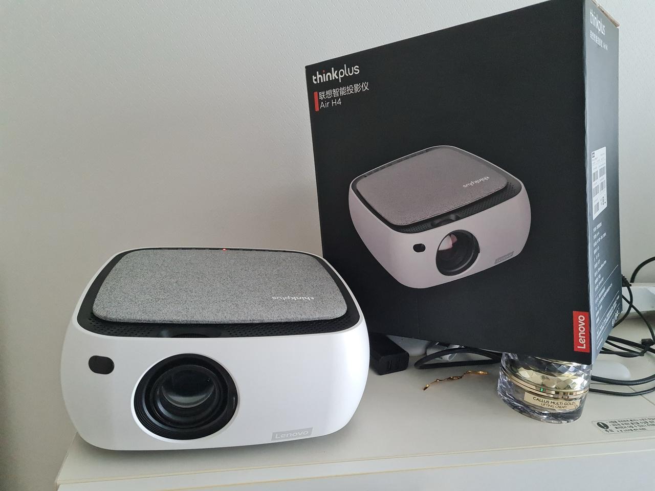 레노버 H4 안드로이드 내장 빔 프로젝터 프로젝팅 4K