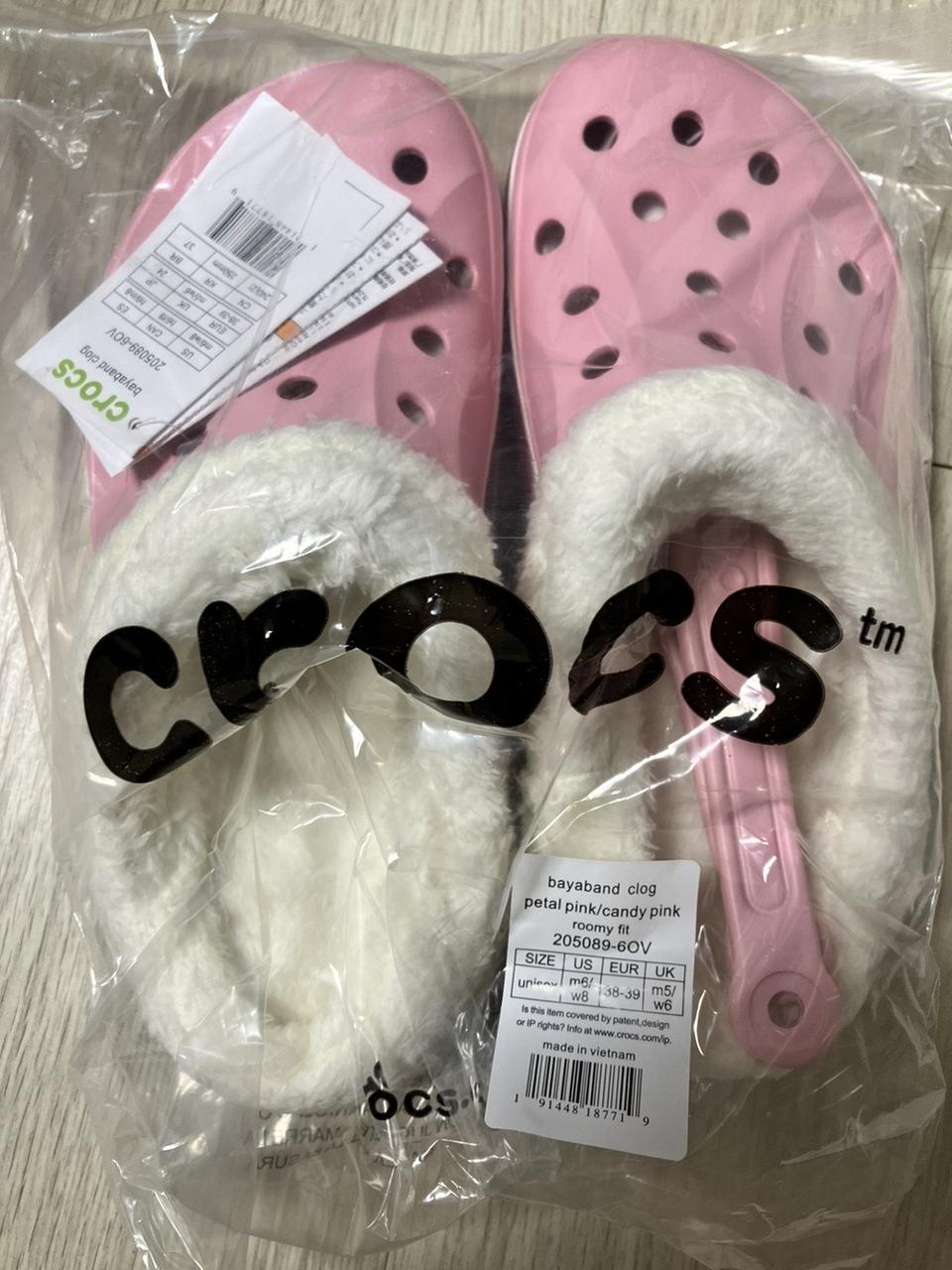 (정품) 크록스 털슬리퍼+지비츠포함 (내피분리:여름용 가능)