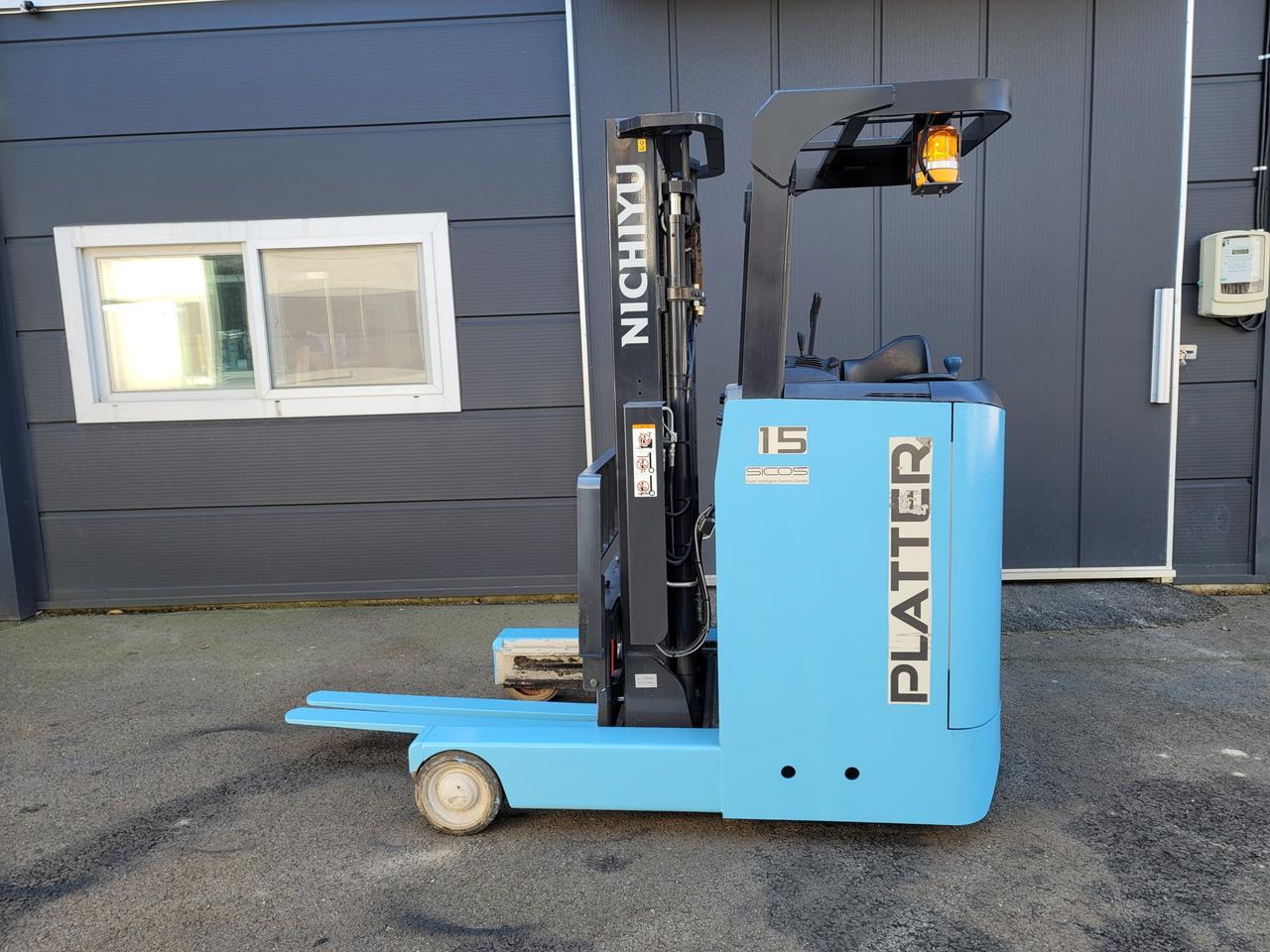 신차급 니찌유 80시리즈 1.5톤(저상형)입식지게차 판매