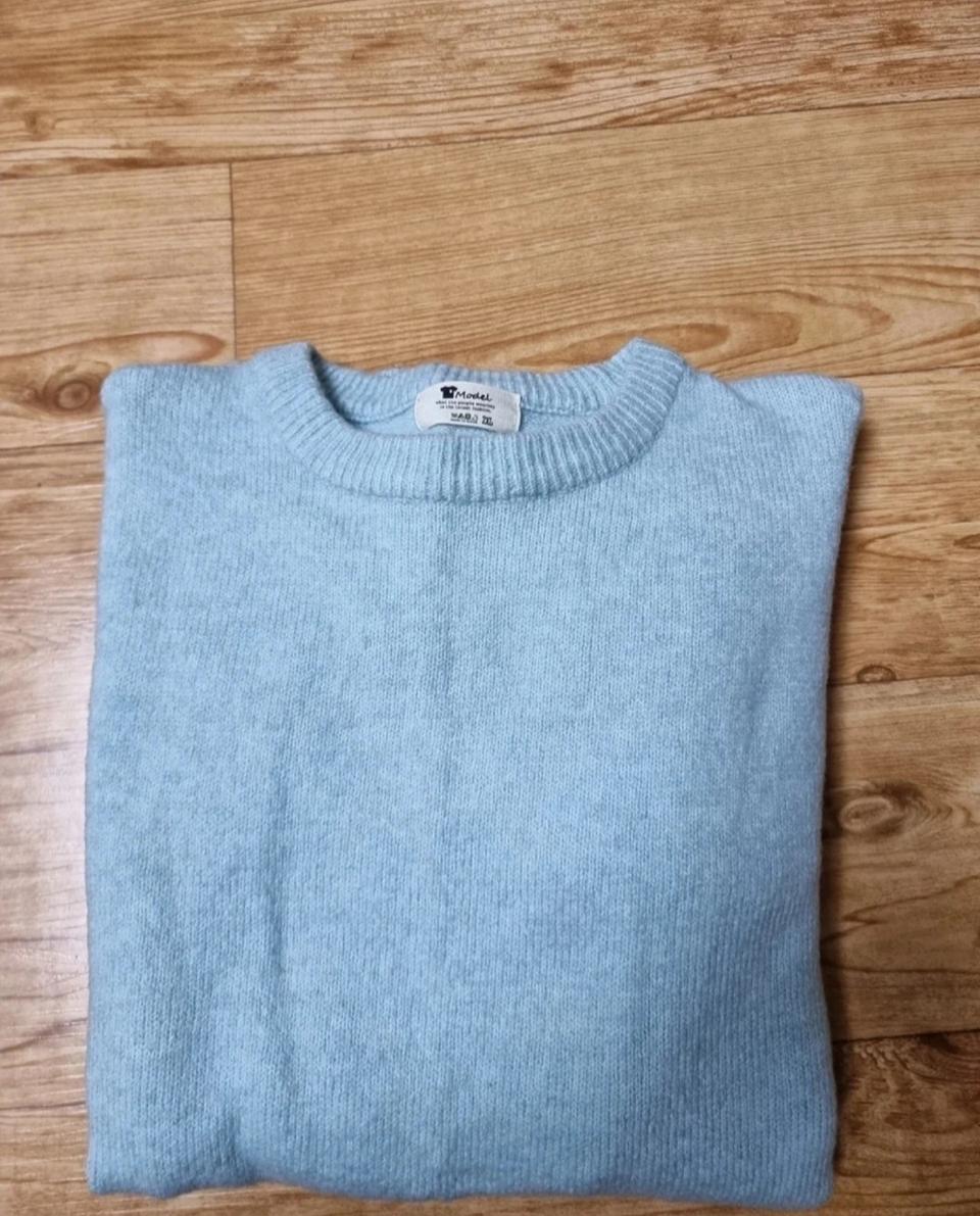 남녀공용 스카이 색상 라운드 니트 2xl 사이즈 새제품 판매합니다 ~!!