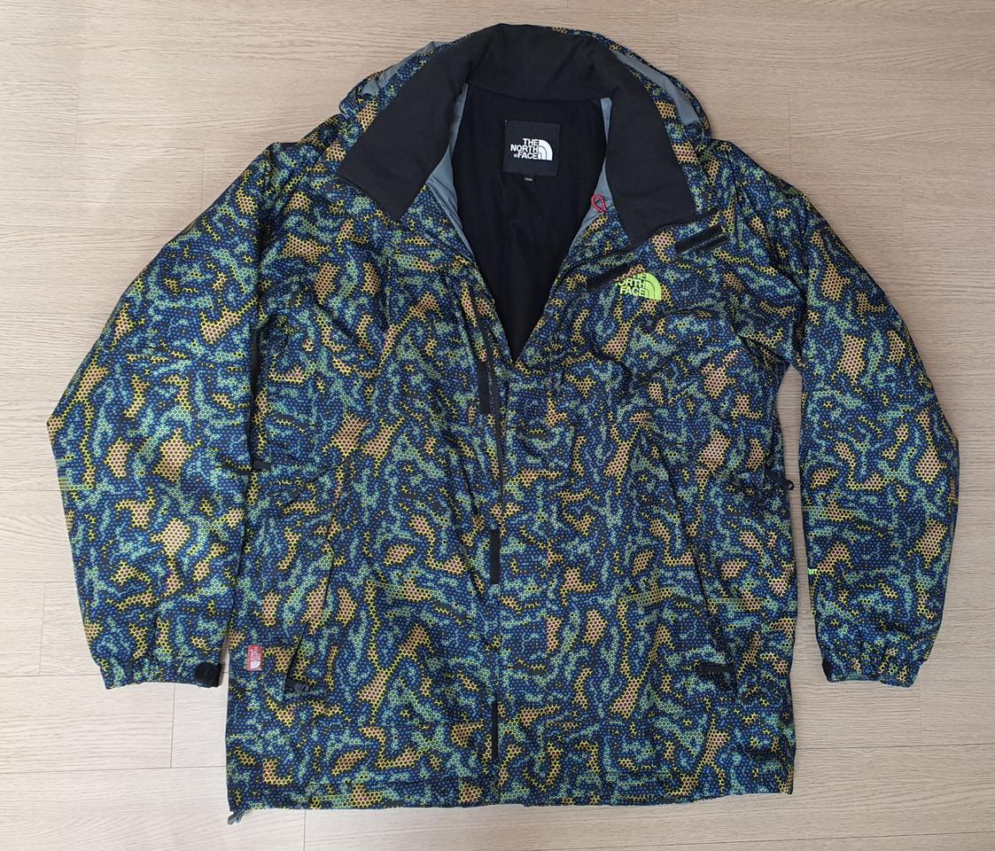 노스페이스 하이벤트 패딩 디지털카모 100사이즈(실제105정도) 16만원