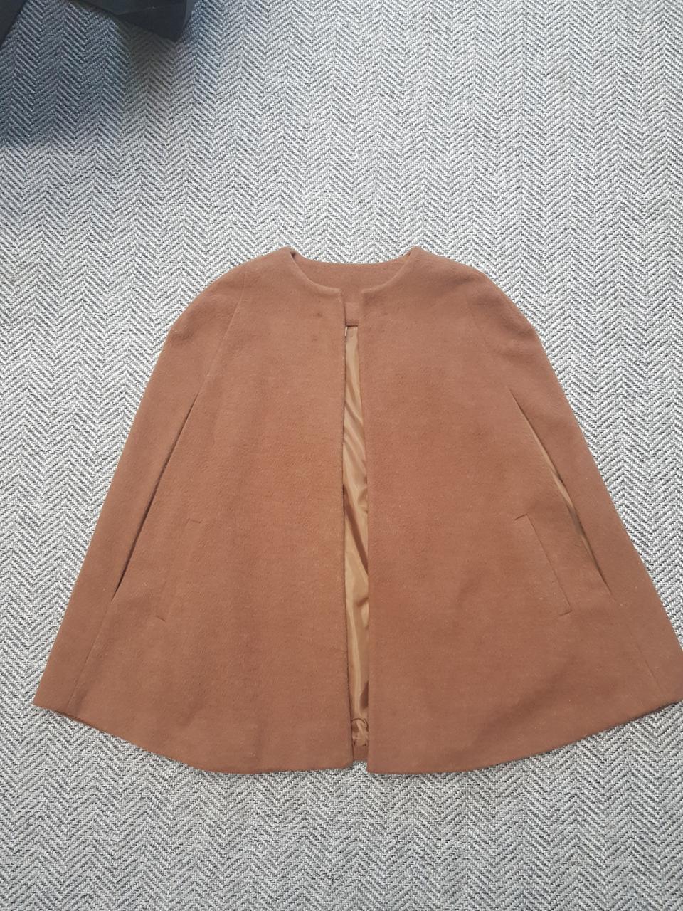 케이프스타일 모직자켓