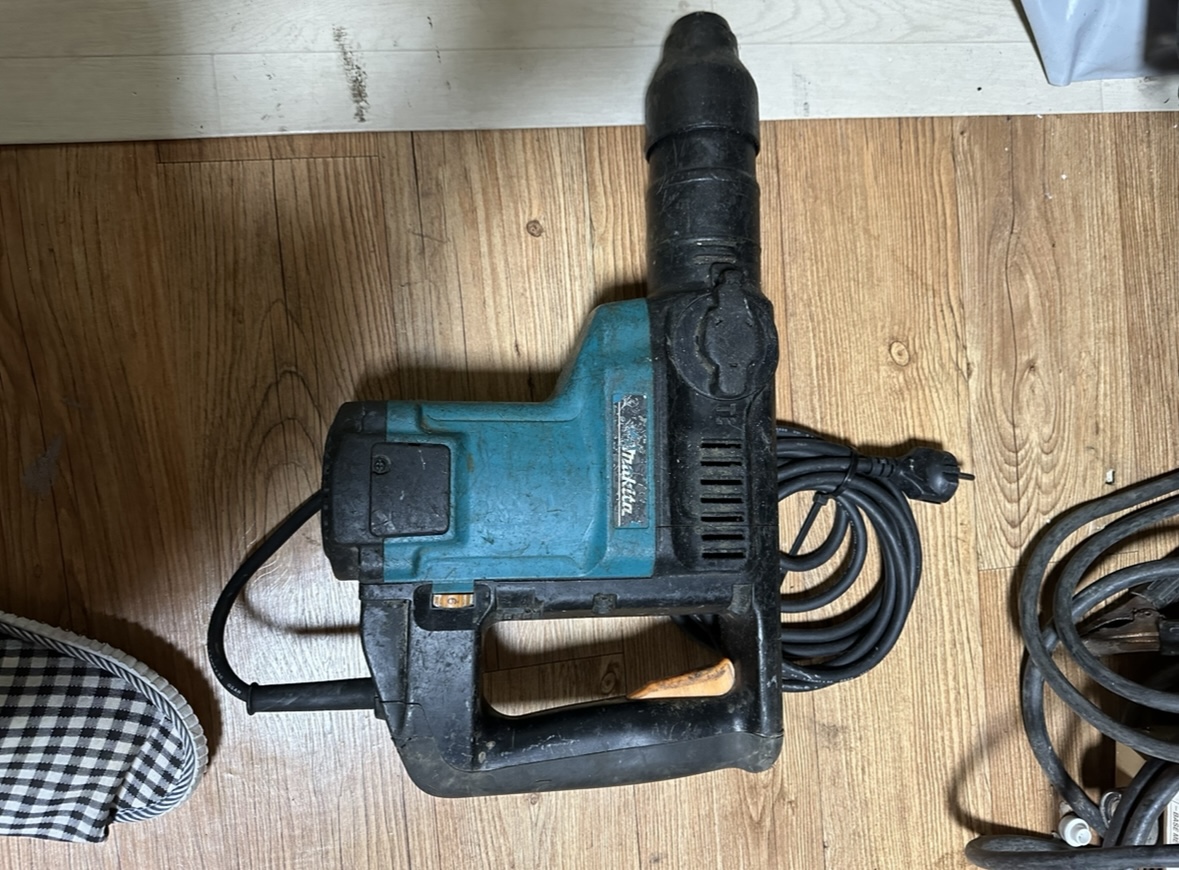 마끼다 hr4000 함마드릴 2모드 뿌레카 겸용 치즐 중형