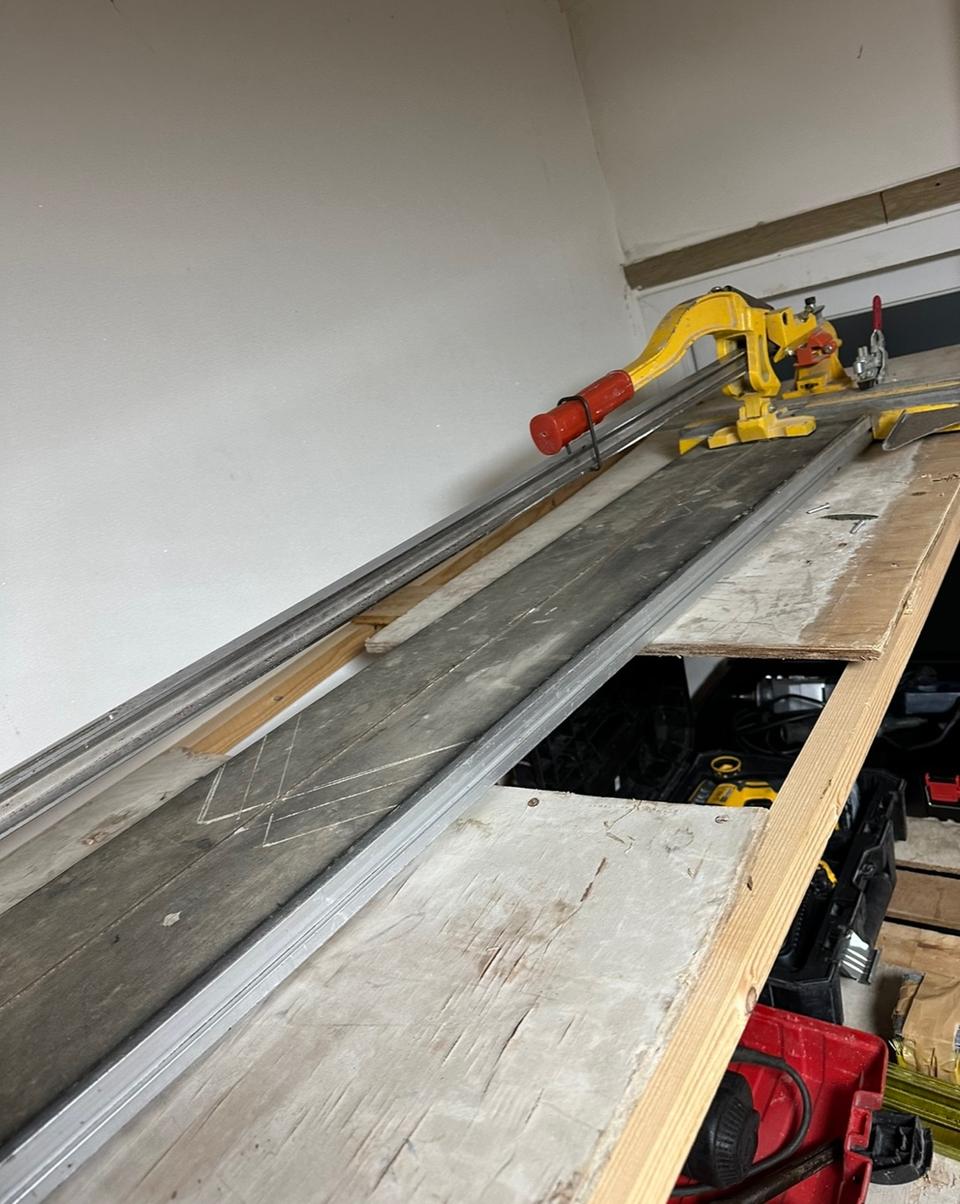 신용타일 커팅기 710t