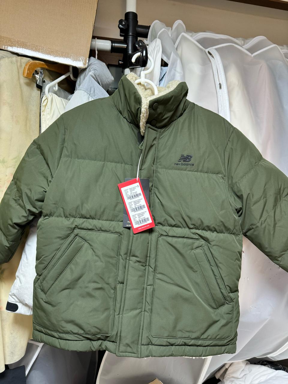 뉴발 키즈 리버서블 숏기장 점퍼 카키색상 팝니다 새상품 130사이즈