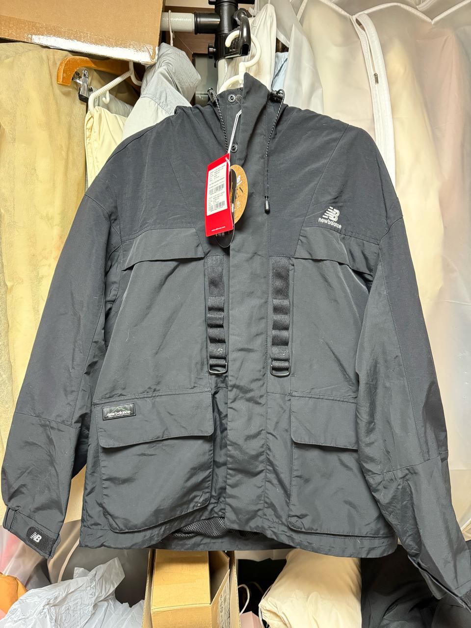 뉴발 리사이클 자켓 새거 팝니다 95사이즈