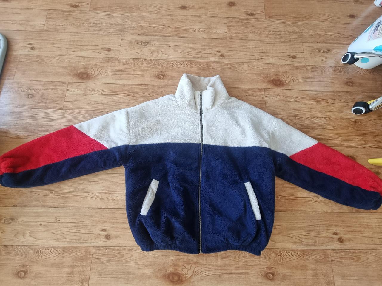 남녀공용 오버핏 퍼 후리스 프리사이즈 판매합니다 ~~~!!