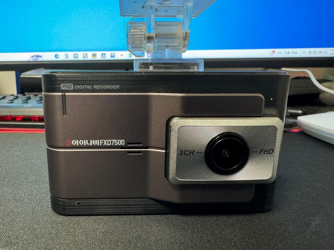 블랙박스 2채널 아이나비 FXD7500 FHD 32GB 팝니다. 4412