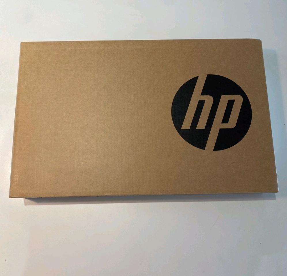 HP 15 네츄럴실버 노트북 새상품 판매해요