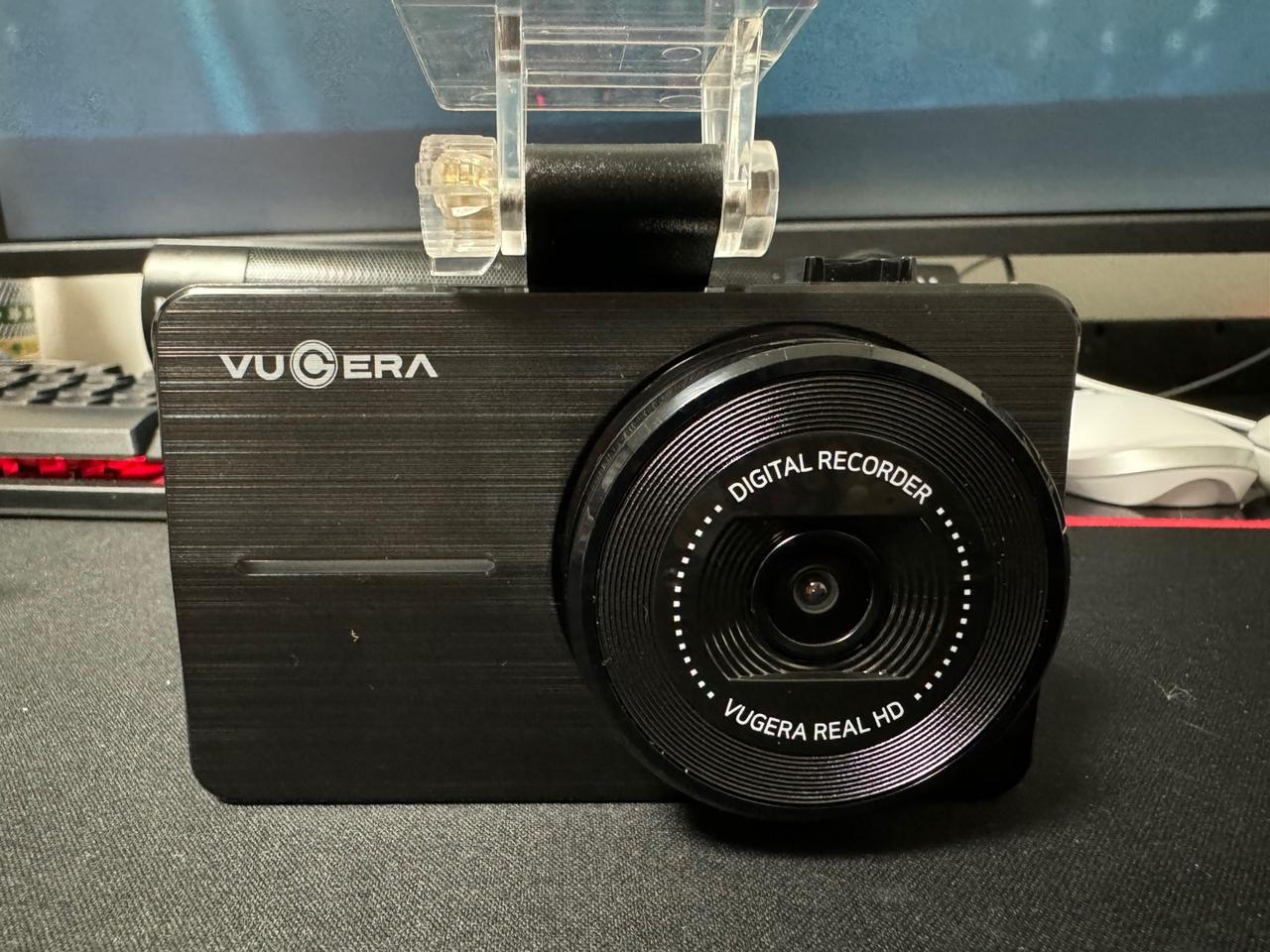 블랙박스 2채널 뷰게라 VG-705V HD 32GB 팝니다. 2640