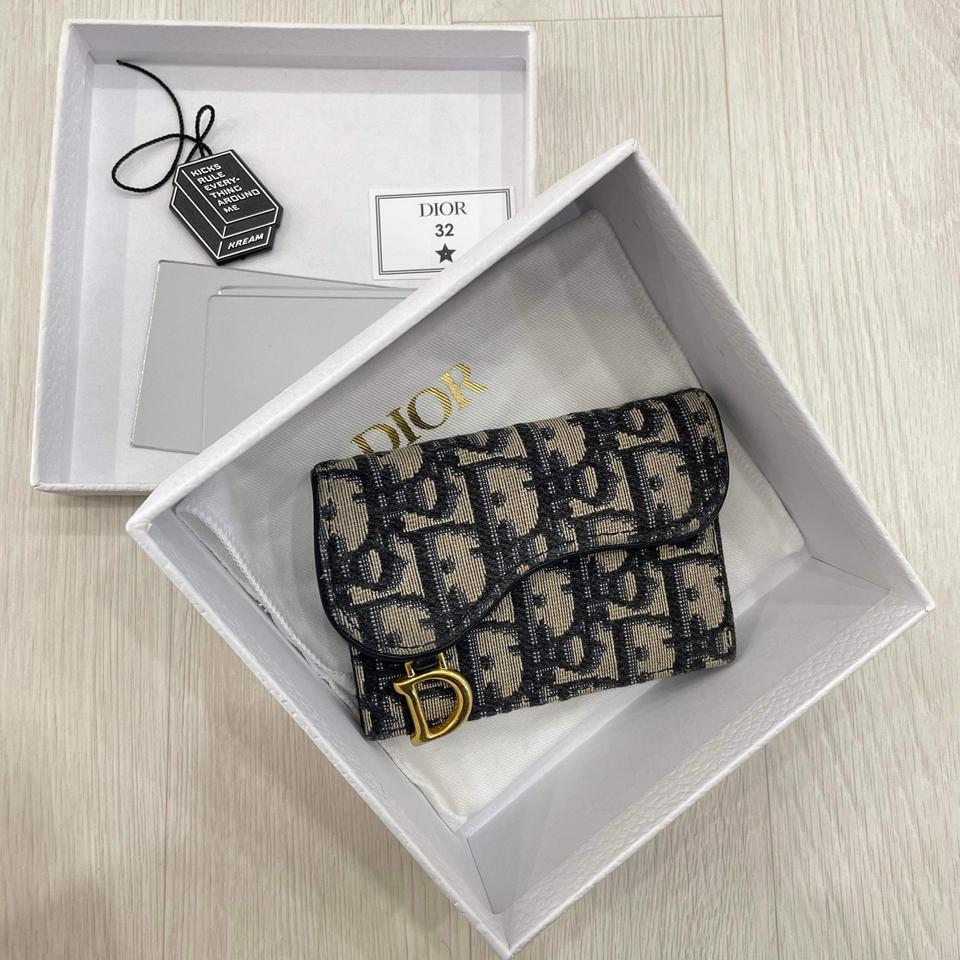 디올 새들 카드지갑