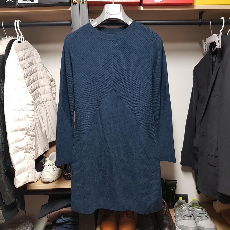 클럽모나코 세련된짜임 여성 니트원피스 90