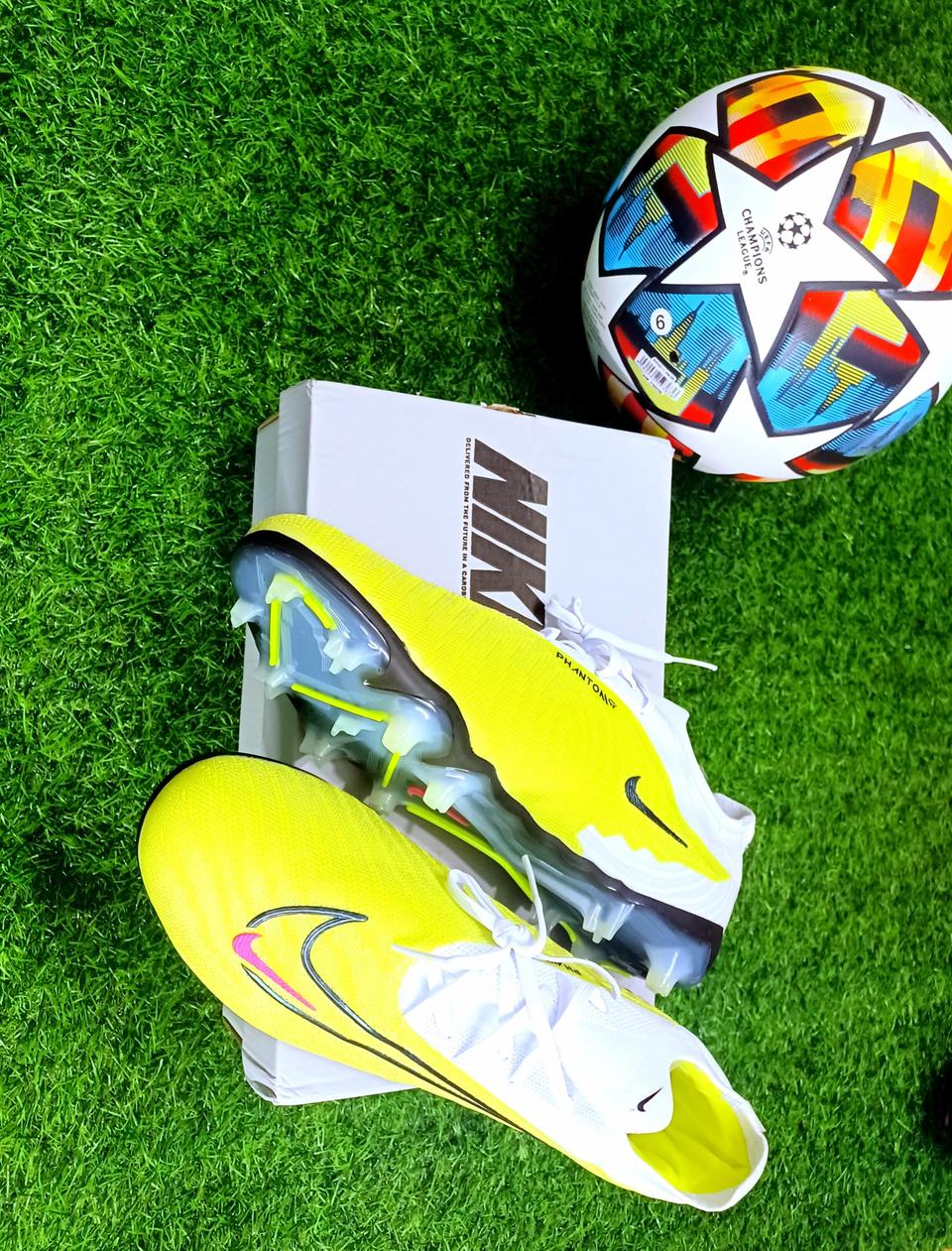 새상품 나이키 팬덤 GX  노랑 285