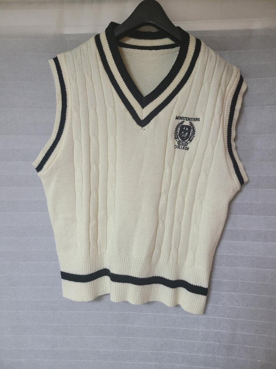 새상품 아이보리 니트조끼 니트베스트