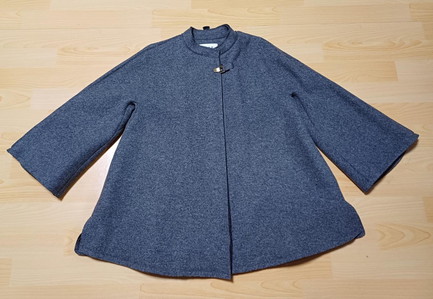 새품수준 MINE 햅번스타일 모 반코트(55~77)