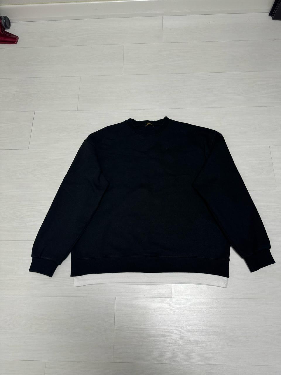 레이어드 검정 기모 맨투맨 팝니다