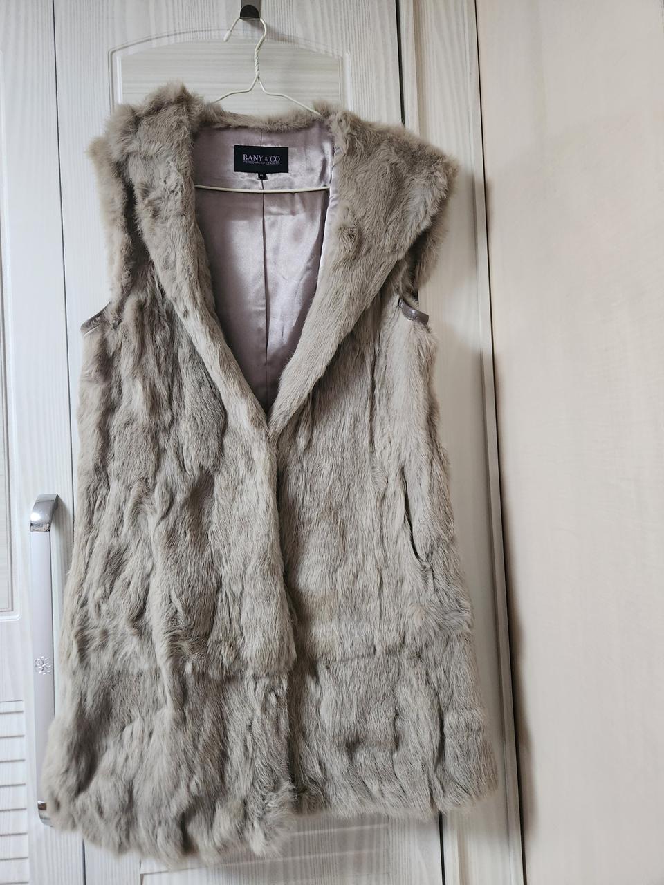 바니앤코 토끼털 후드 베스트